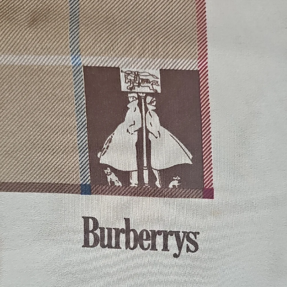 Vintage Burberrys of London Classic Beige Nova Check Silk Scarf 😍 Beautiful ❤️